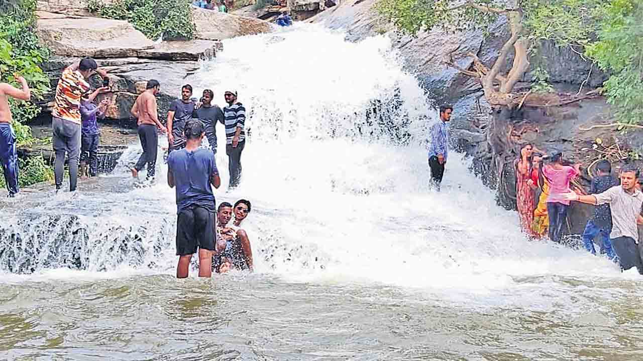 ప్రకృతి అందాల బోడకొండ