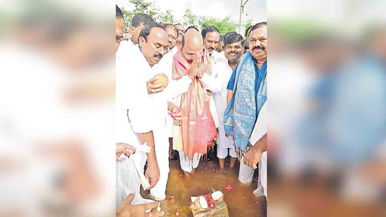 గంగమ్మ తల్లికి ఎమ్మెల్యే ప్రత్యేక పూజలు