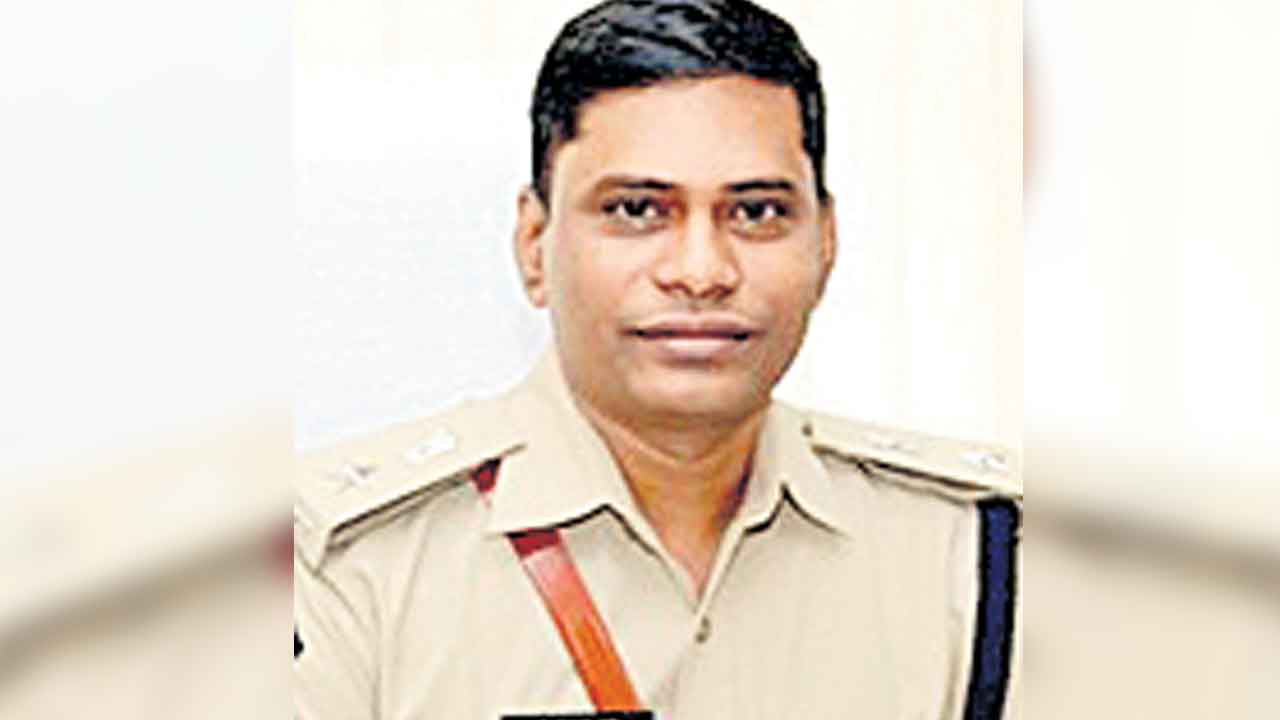 గీత దాటితే.. రూ.100 జరిమానా..