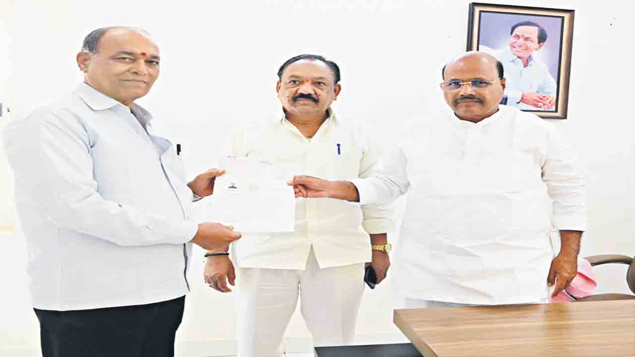 అసంపూర్తి భవనాల పూర్తికి రూ.6.9 కోట్లు