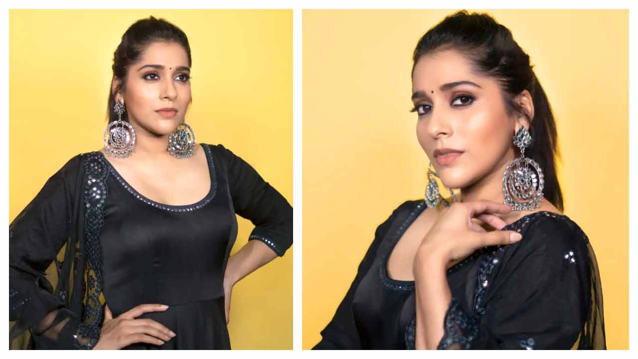 Rashmi Gautam | కాటుక కనులతో కవ్విస్తున్న రష్మి గౌతమ్..