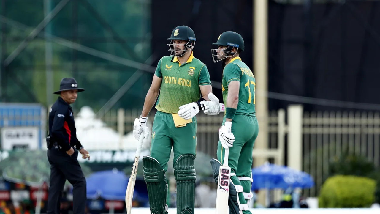 India Vs SA ODI | టీం ఇండియా ల‌క్ష్యం 279.. రెండో వ‌న్డేలో దాటిగా స‌ఫారీల బ్యాటింగ్