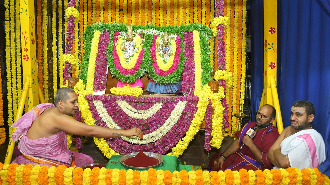 Srisailam | శ్రీశైల స్వామి అమ్మ‌వార్ల‌కు శాస్త్రోక్తంగా పూర్ణ‌మి ప్ర‌త్యేక పూజ‌లు!