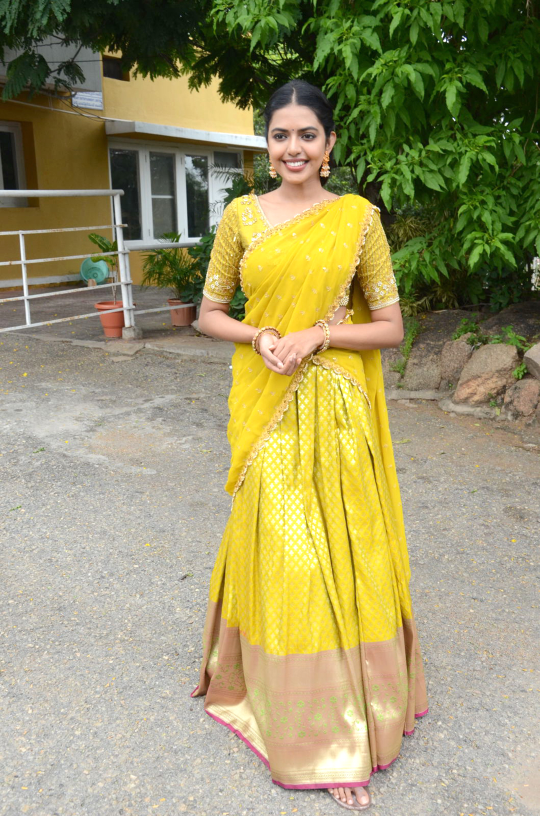 Shivani Rajashekar at Jilebi Movie Opening