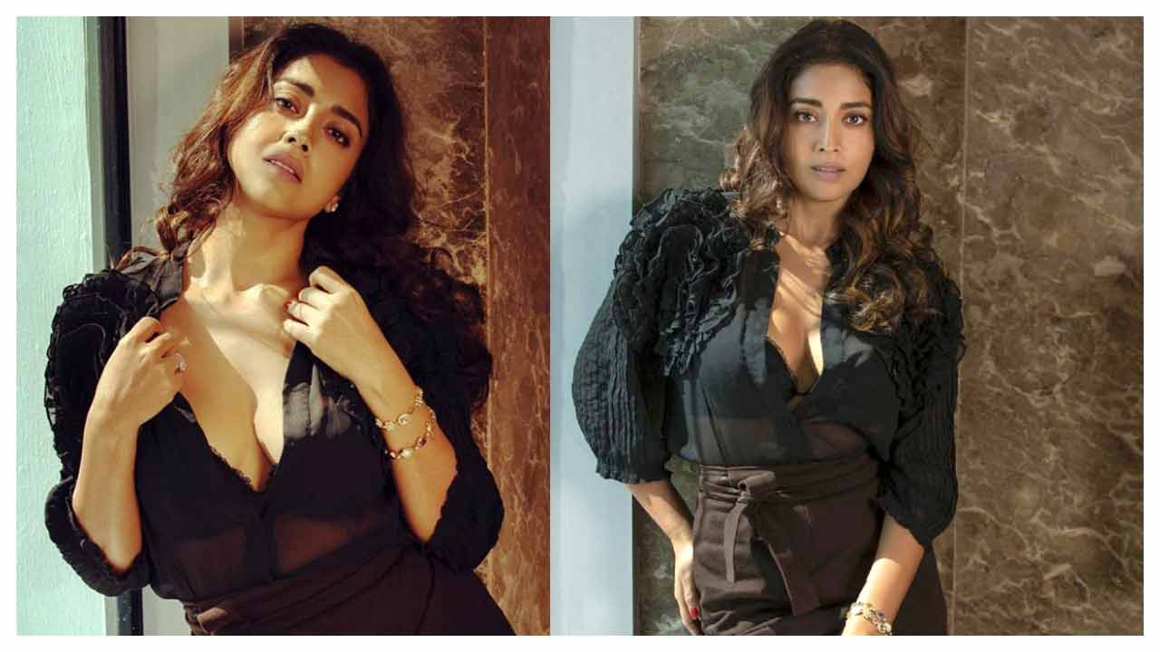 Shriya Saran : వామ్మో.. ఇలా రెచ్చిపోతే థర్మా మీటర్ కూడా పగిలిపోద్ది..!