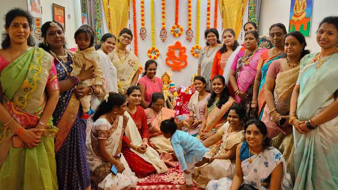 సింగపూర్లో ‘వాసవి’ దసరా వేడుకలు