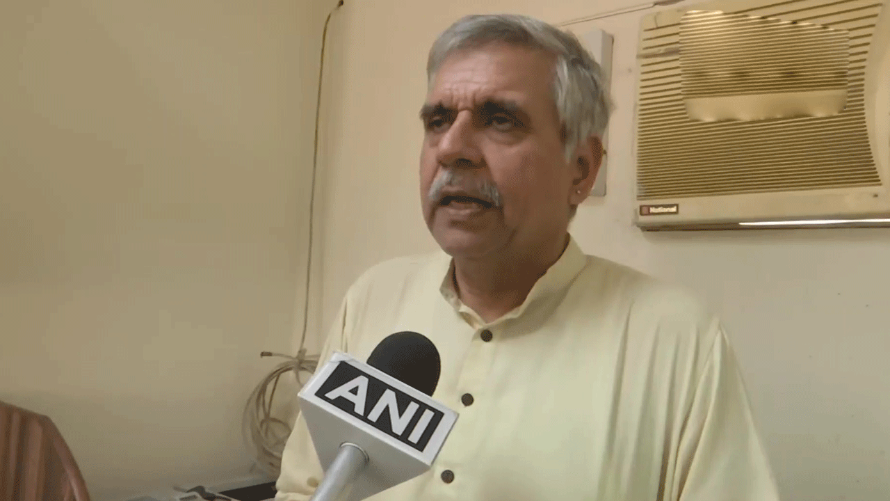 కేజ్రివాల్‌ ఓట్ల కోసం ఏదైనా మాట్లాడగలడు: కాంగ్రెస్‌