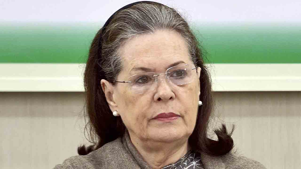 ‘చే’జారుతున్న కమిటీలు