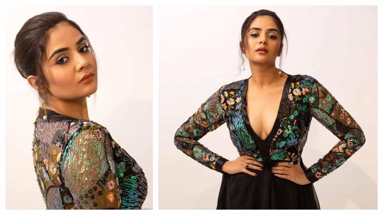 Sreemukhi | కిర్రాక్‌ పోజులతో సెగలు పుట్టిస్తున్న శ్రీ‌ముఖి..