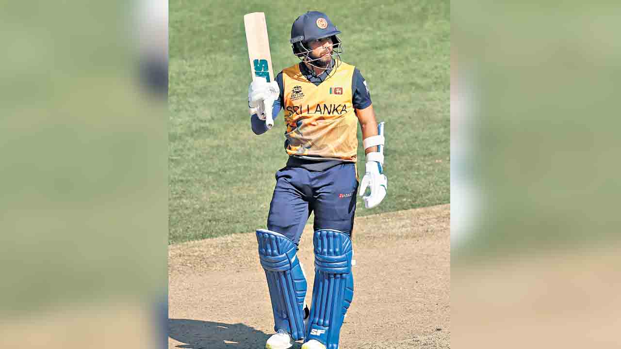 గట్టెక్కిన లంక