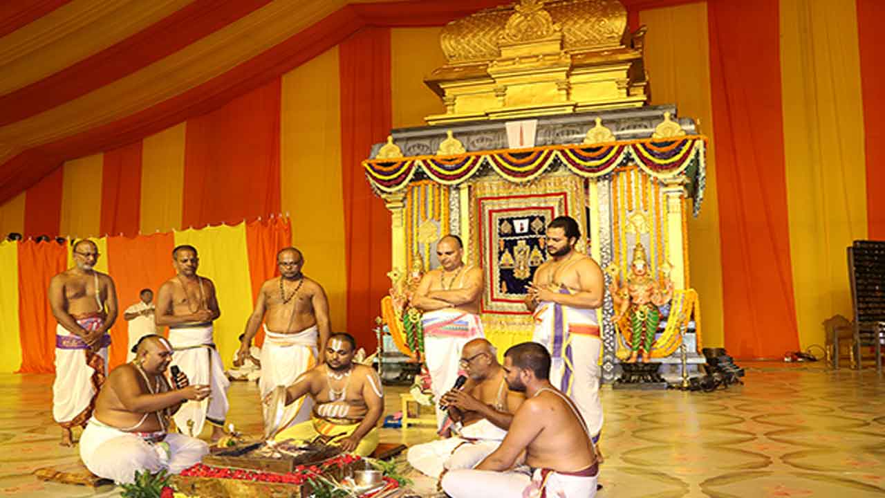TTD news | ఇవాల్టి నుంచి హైదరాబాద్‌లో శ్రీవారి వైభవోత్సవాలు.. ఎన్టీఆర్‌ స్టేడియంలో మోడల్‌ ఆలయం