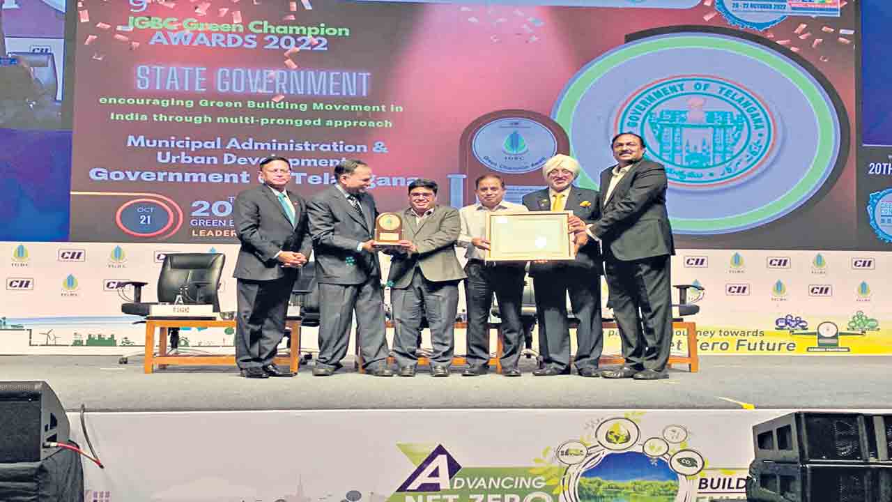 తెలంగాణ ఎంఏయూడీకి గ్రీన్ చాంపియన్ అవార్డు