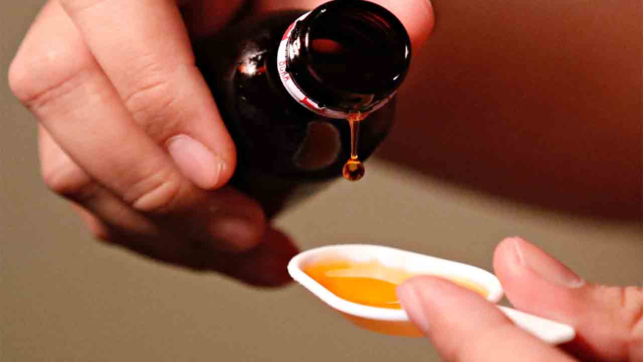 కిడ్నీ సమస్యలతో పిల్లల మృతి.. సిరప్‌లను నిషేధించిన ఇండోనేషియా