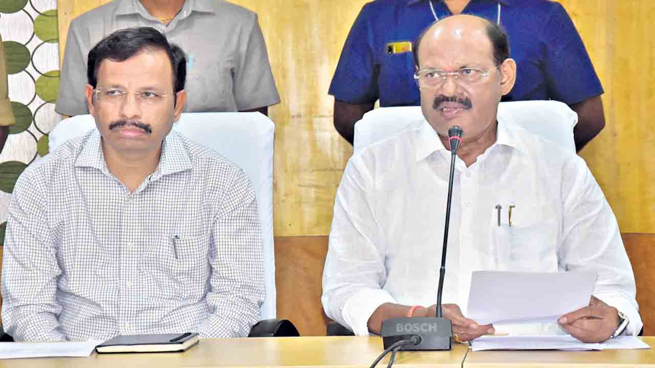 ఆర్టీసీ ఉద్యోగులకు 100 కోట్లు