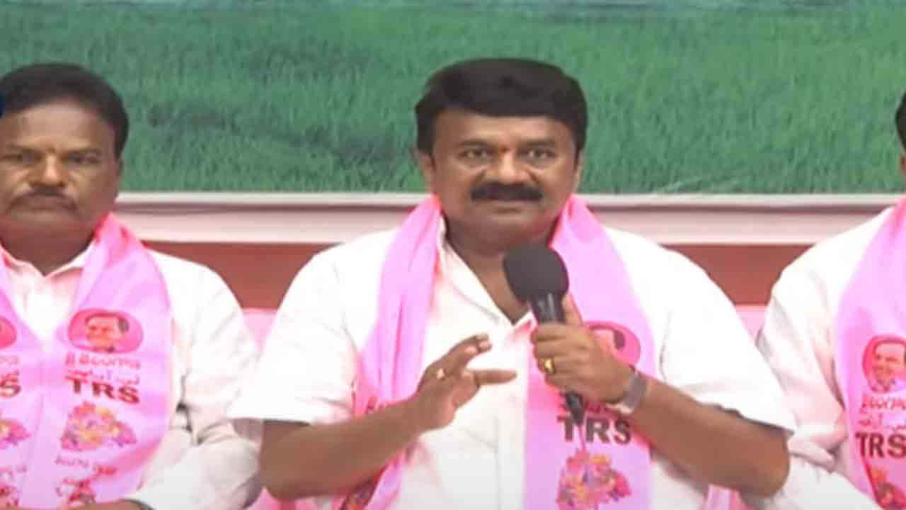 గొర్రెపిల్లల పంపిణీ పథకం.. నగదు బదిలీని అడ్డుకునేందుకు బీజేపీ కుట్ర: మంత్రి తలసాని