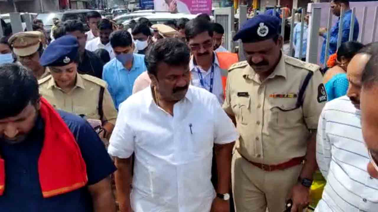 మహాత్ముని స్ఫూర్తితో రాష్ట్రాన్ని సాధించిన కేసీఆర్‌: మంత్రి తలసాని