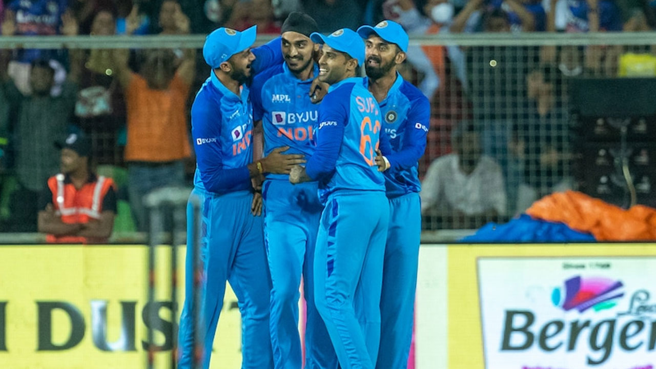 Team India | భారత్‌కు మరో జహీర్ ఖాన్ దొరికాడు.. యువపేసర్‌పై పాక్ మాజీ స్టార్ ప్రవంసలు