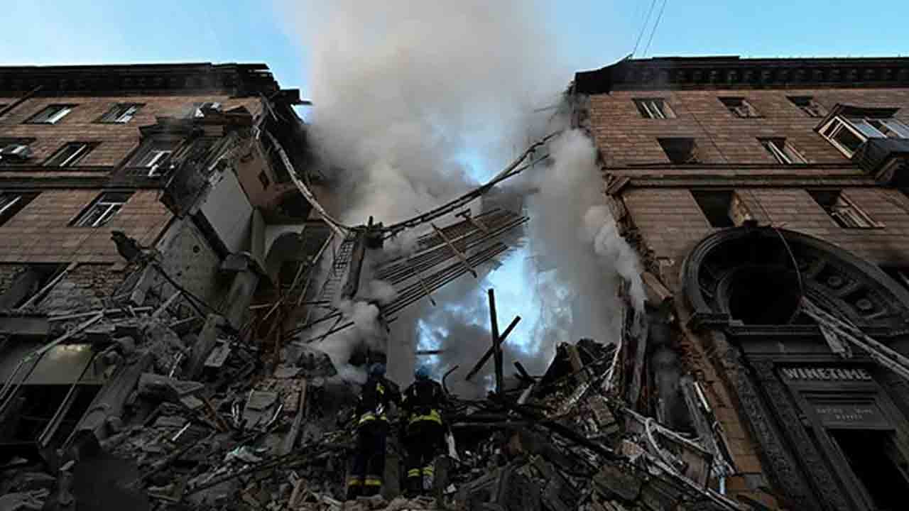 రష్యా ఆయుధాగారంపై ఉక్రెయిన్‌ సైన్యం దాడి..