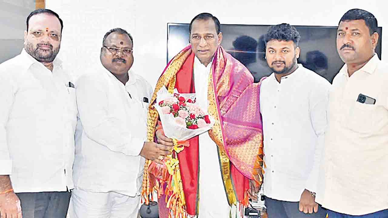 దేశ సమగ్రాభివృద్ధే సీఎం లక్ష్యం