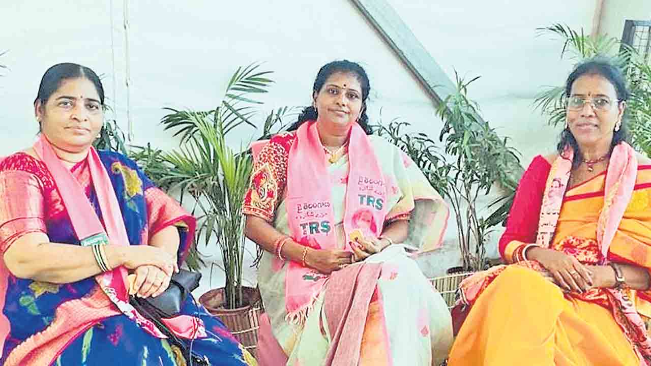 దేశాభివృద్ధికి సీఎం కేసీఆర్‌ సేవలు కావాలి