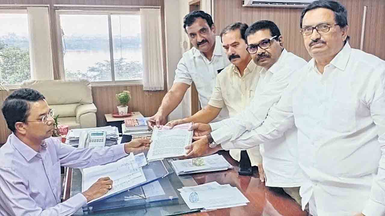 ఆ 8 గుర్తులను తొలగించండి