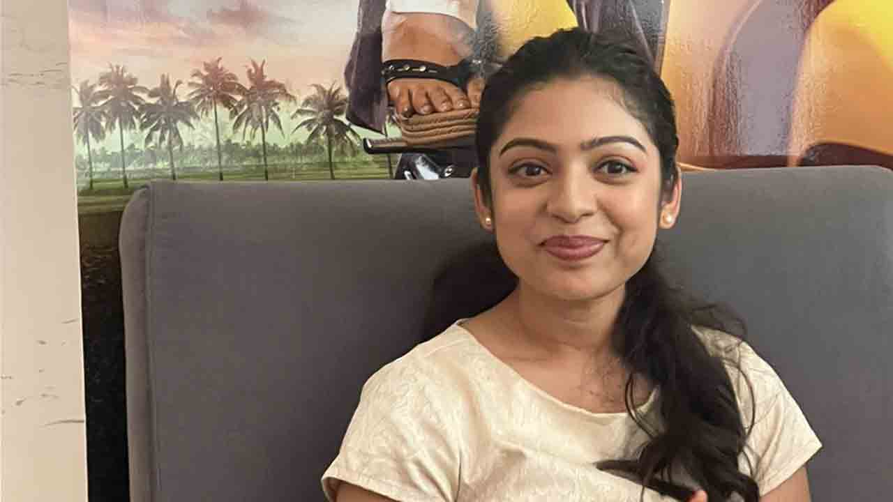 Varsha Bollamma | స్కూల్ టీచ‌ర్‌గా క‌నిపిస్తా..నాకు గురువెవ‌రూ లేరు : హీరోయిన్ వ‌ర్ష‌బొల్ల‌మ్మతో చిట్‌చాట్