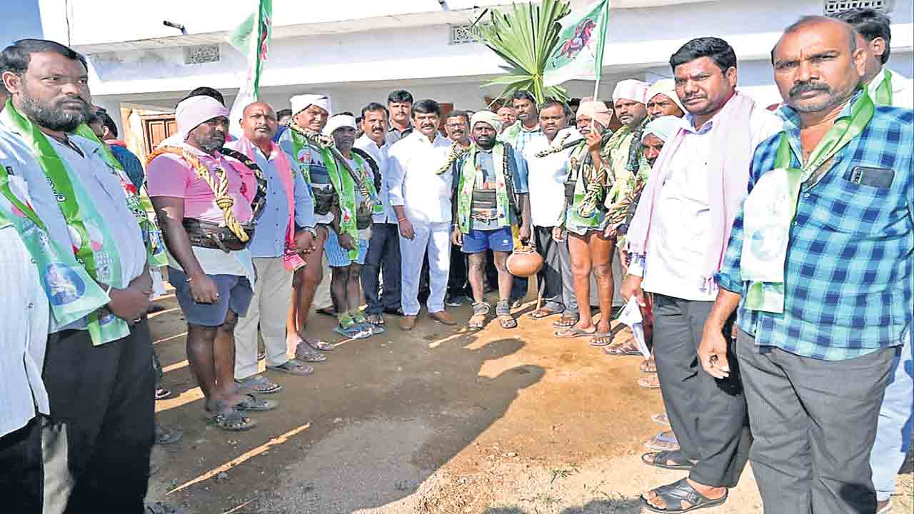 టీఆర్‌ఎస్‌కు అండగా ఉంటాం