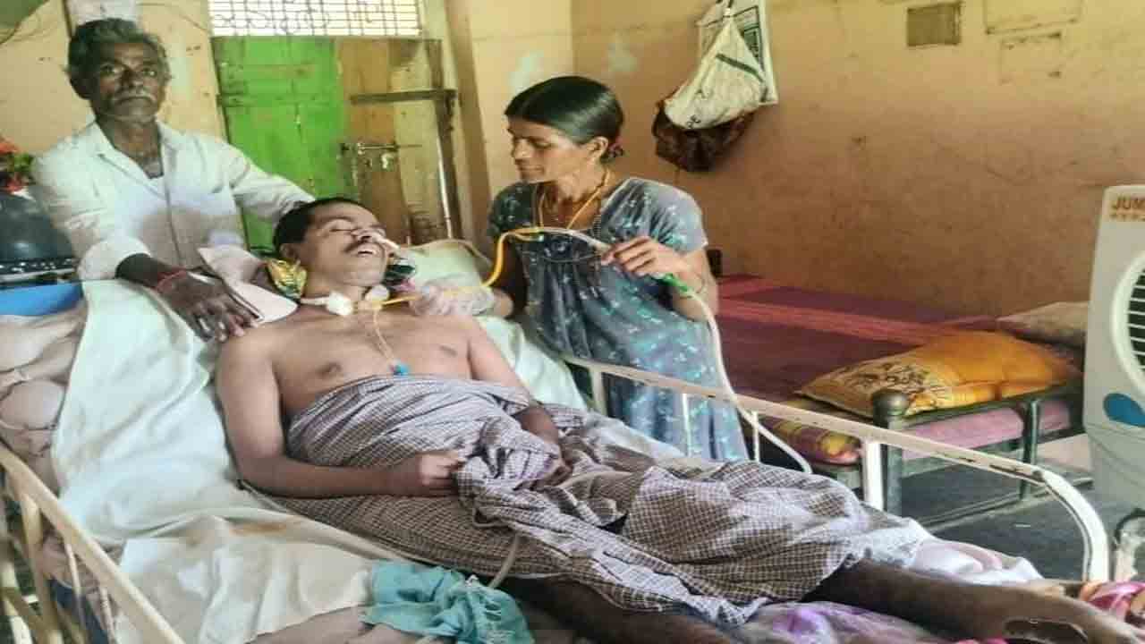 యువకుడి ఆశలను చిదిమిన రోడ్డు ప్రమాదం