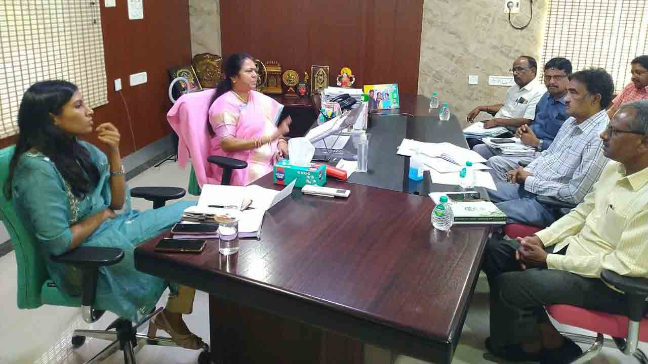 పట్టణ ప్రగతి సమస్యలు పరిష్కరించాలి