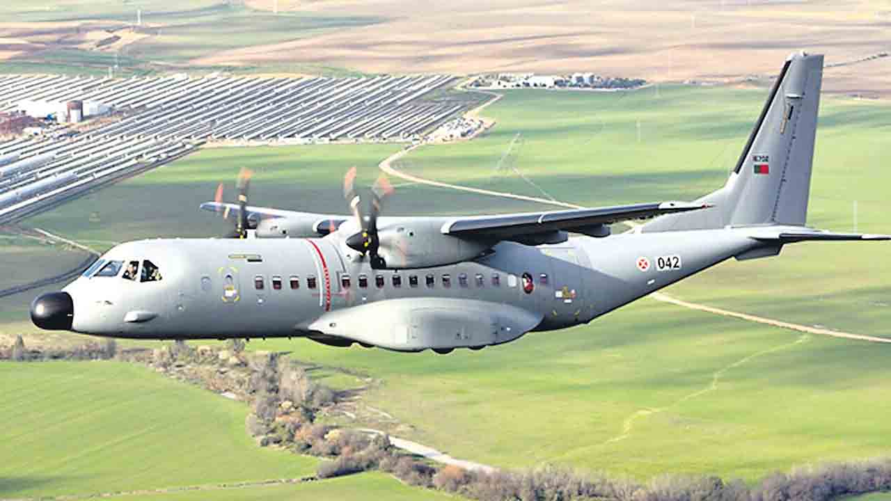 సైనిక విమానాల తయారీ తొలిసారి ప్రైవేటుకు