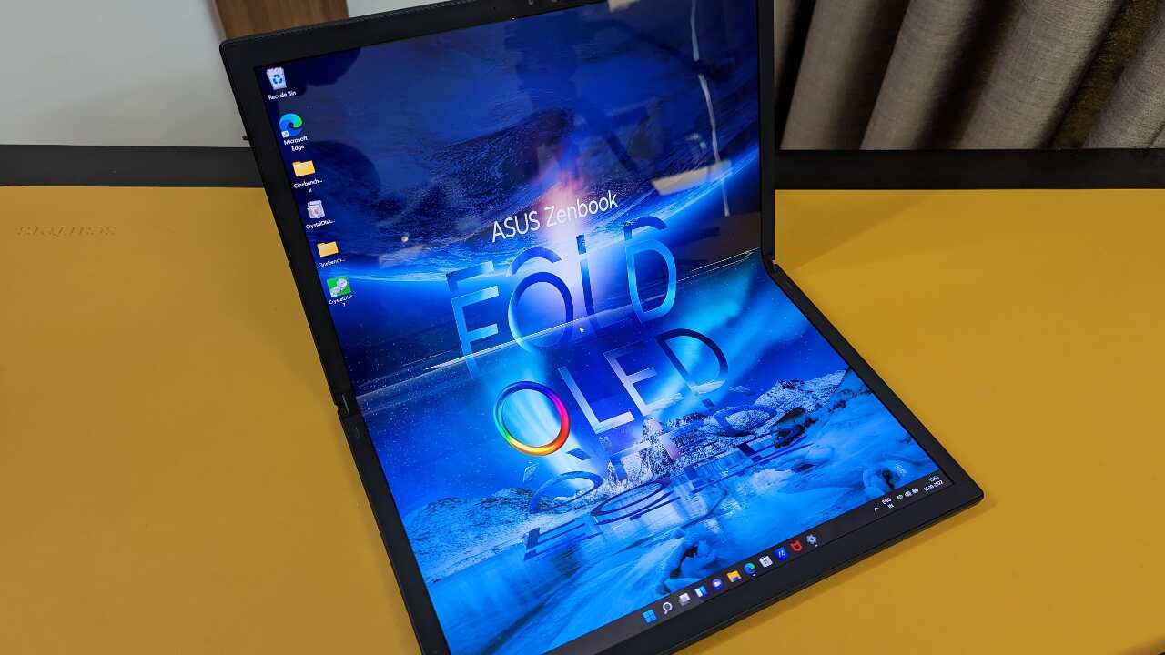 న్యూ ఫోల్డింగ్‌ ల్యాప్‌టాప్‌ లాంఛ్‌ చేసిన ఆసుస్‌!