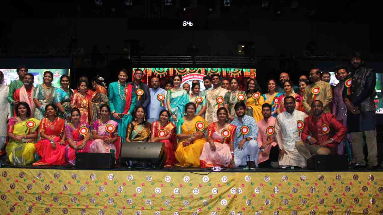 డ‌ల్లాస్‌లో వైభవంగా బతుకమ్మ, దసరా వేడుకలు