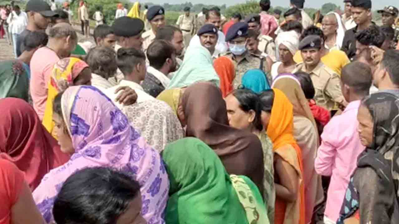 అది లవ్‌ లెటర్‌ అనుకొని.. 12 ఏండ్ల బాలుడిని ముక్కలు ముక్కలుగా నరికేశారు..