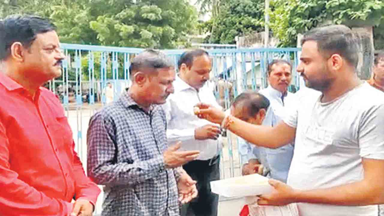 ఇదేనా ‘సత్ప్రవర్తన’ అంటే!.. పెరోల్‌పై మూడేండ్లు బయటే బిల్కిస్‌ కేసు దోషులు