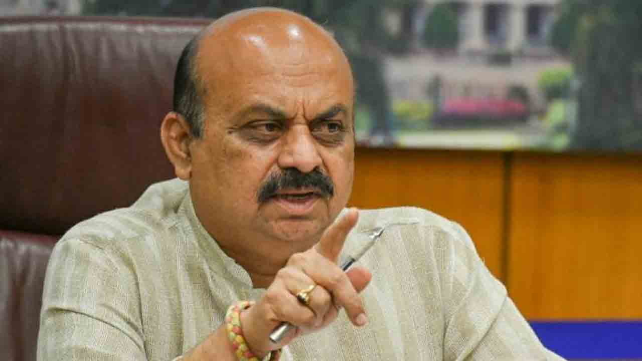 కర్ణాటకలో ఎస్సీ, ఎస్టీ కోటా పెంపు