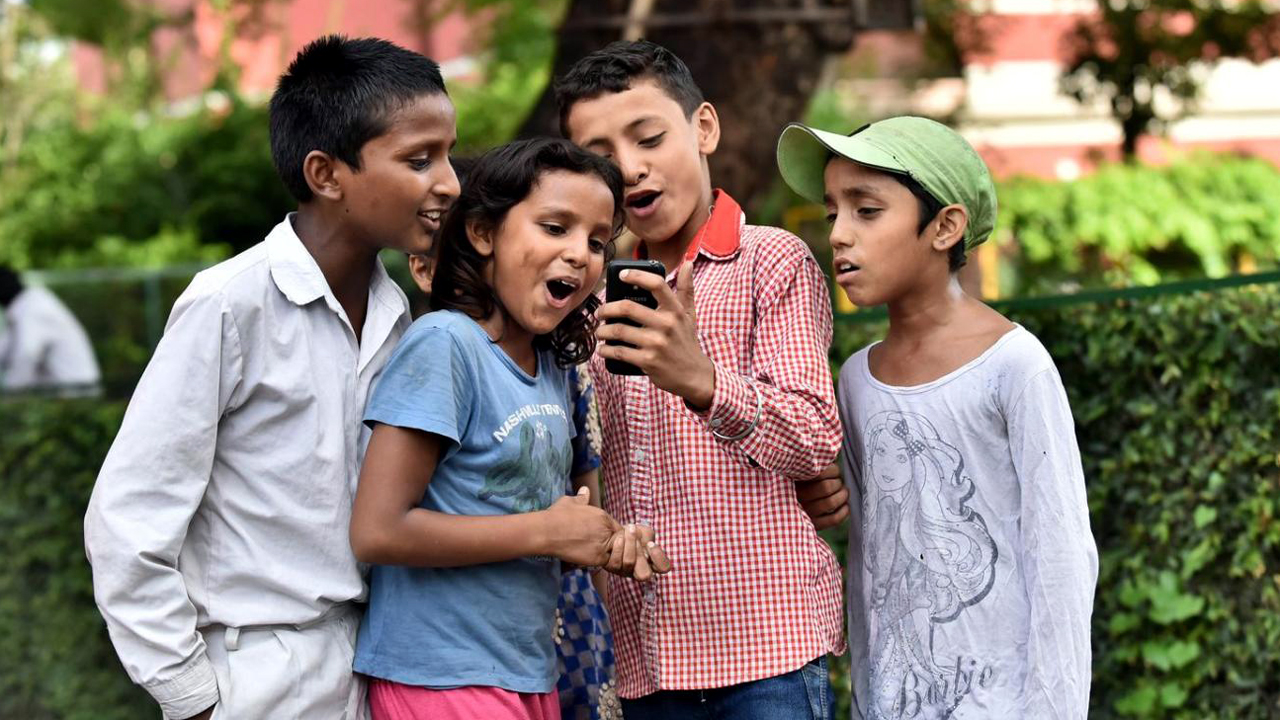 మీ పిల్ల‌ల‌ను నిర్ల‌క్ష్యం చేస్తున్నారా? అయితే ఈ ముప్పు నుంచి వెంట‌నే జాగ్ర‌త్త ప‌డండి