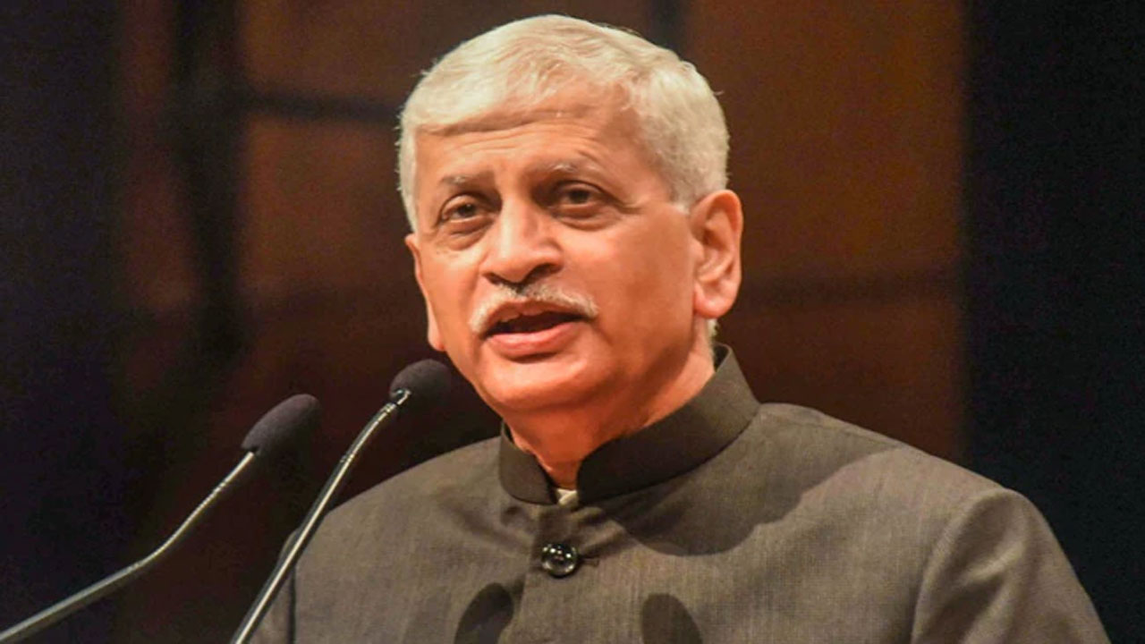 CJI UU Lalit: వారసుడెవ‌రో చెప్పండి.. సీజేఐ ల‌లిత్‌కు న్యాయ‌శాఖ లేఖ‌