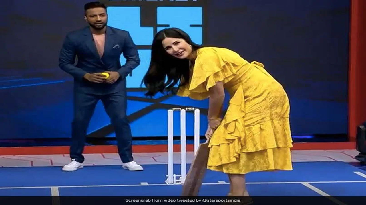 క‌త్రినా కైఫ్ బ్యాటింగ్‌.. హ‌ర్భ‌జ‌న్ సింగ్ బౌలింగ్‌.. ఆ ఫ‌న్‌ చూడాల్సిందే