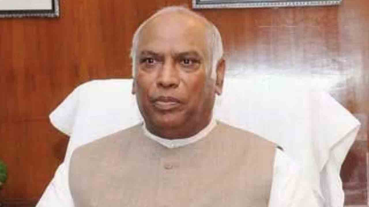 కార్మిక నేత నుంచి కాంగ్రెస్‌ అధినేత దాకా.. ఇదీ ఖర్గే ప్రస్థానం