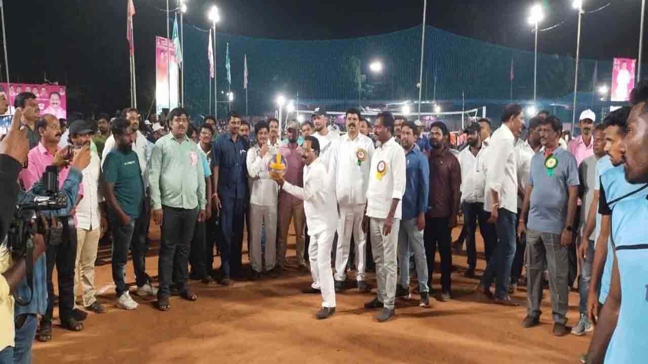 పీఎస్‌ఆర్‌ చారిటబుల్‌ ట్రస్ట్‌ ఆధ్వర్యంలో రాష్ట్రస్థాయి కబడ్డీ పోటీలు ప్రారంభం