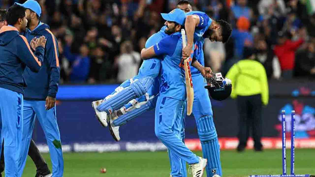 కోహ్లీ ఆట అద్భుతం.. కేటీఆర్ ప్రశంస