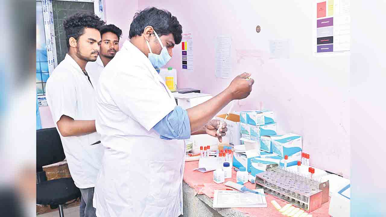 టీ డయాగ్నోస్టిక్‌ దోపిడీకి చెక్‌