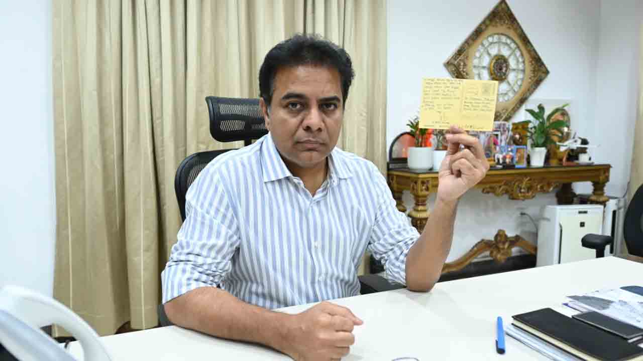 చేనేత ఉత్పత్తులపై జీఎస్టీ రద్దు చేయండి.. స్వదస్తూరీతో మోదీకి కేటీఆర్ లేఖ