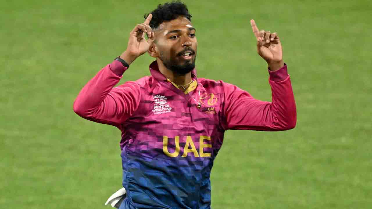 లంక పోటీలోకి