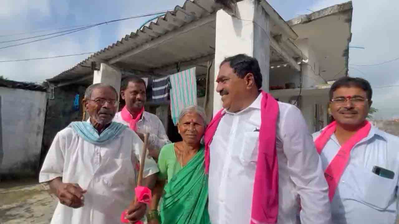 కేసీఆర్ లేక‌పోతే బువ్వ లేదు.. బ‌ట్ట లేదు.. ఓ వృద్ధుడి భావోద్వేగం.. వీడియో