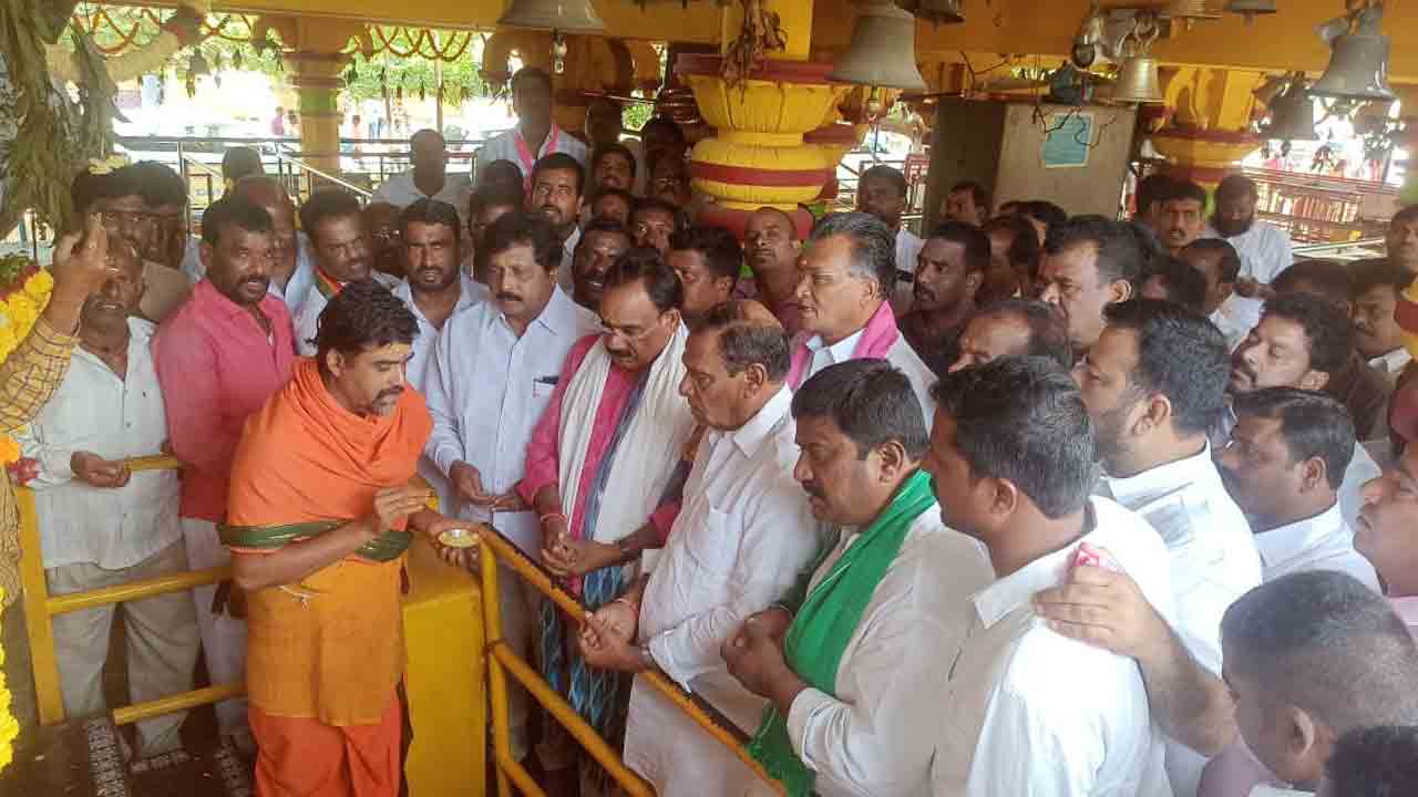 మునుగోడు ఉప ఎన్నిక: టీఆర్‌ఎస్‌ (బీఆర్‌ఎస్‌) అభ్యర్థి ప్రచారానికి శ్రీకారం