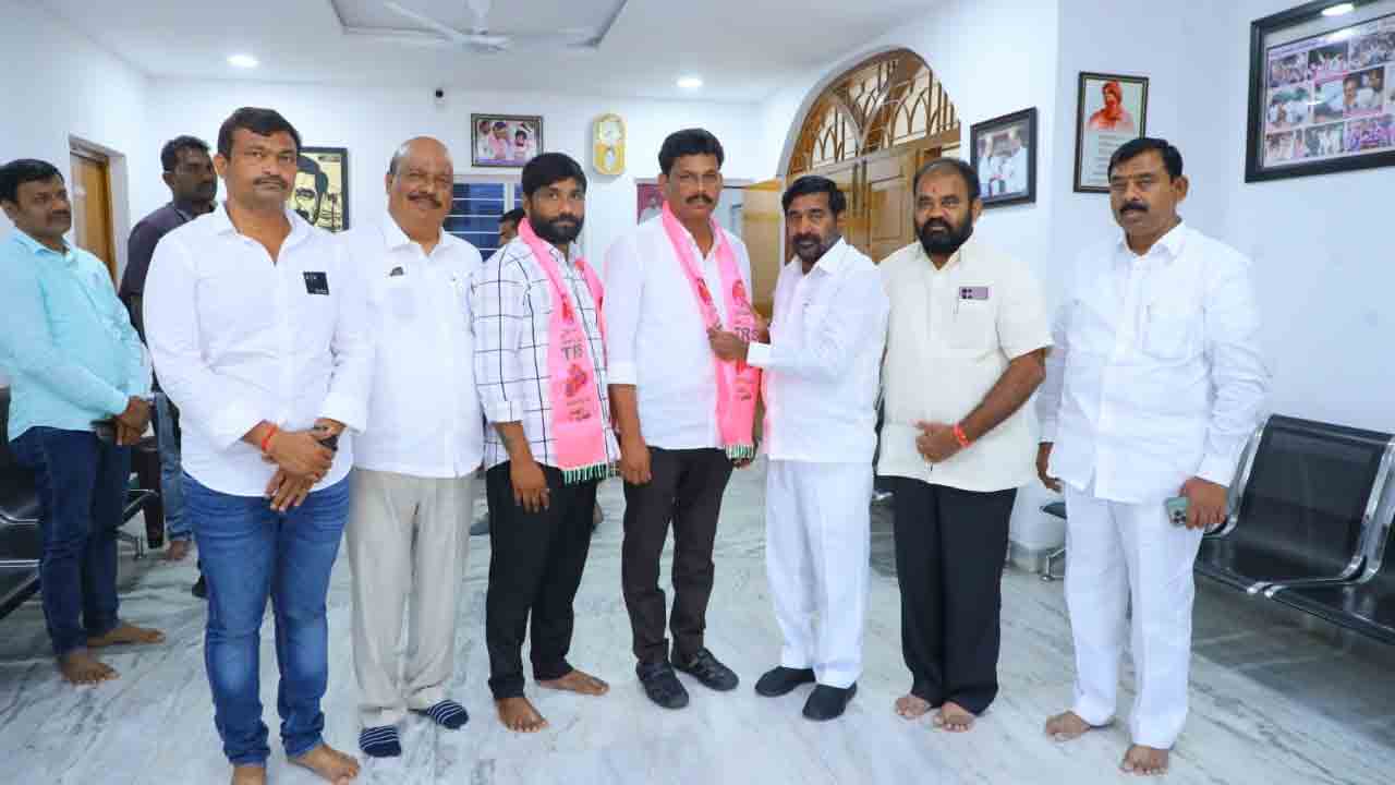 మునుగోడులో కోమటిరెడ్డి రాజగోపాల్ రెడ్డికి బిగ్ షాక్‌