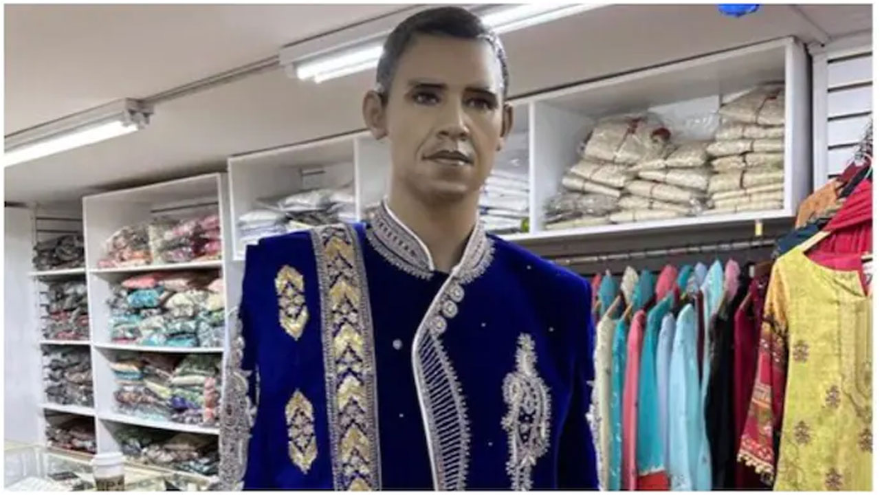 వైరల్‌ పోస్ట్‌ : ఒబామా దివాళీ పార్టీ డ్రెస్‌ అదిరింది..!