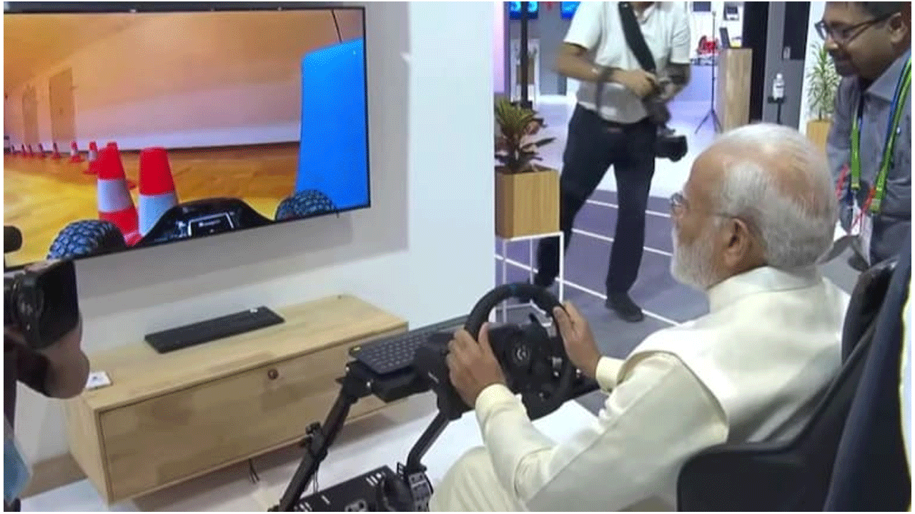 5జీ లింక్ ద్వారా ఢిల్లీ నుంచి స్వీడ‌న్‌లో కారు డ్రైవ్‌ చేసిన మోదీ