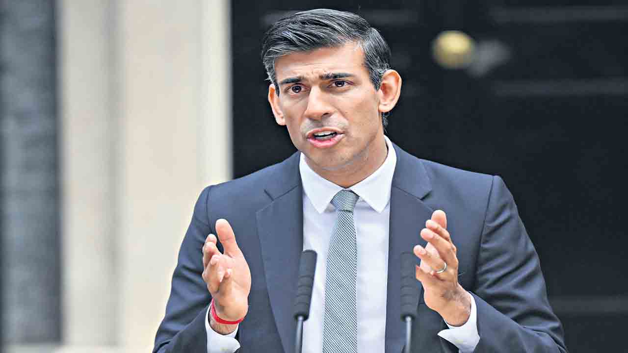 బ్రిటన్‌ ప్రధానిగా రిషి సునాక్‌